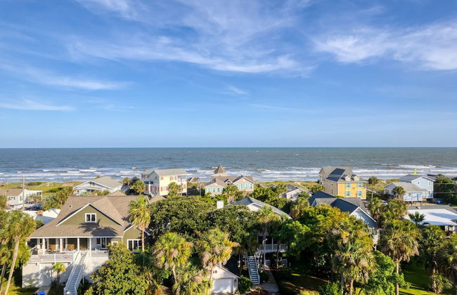 Hemlock by Avantstay Minutes From Folly Beach w/ Multiple Patios - Foto 17