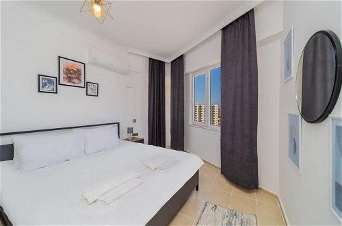 Foto 11 - Pleasant Apartment With Balcony in Aksu