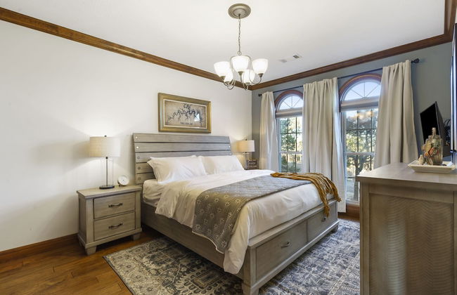 Table Rock Manor at Whitefish Bay - Photo 5