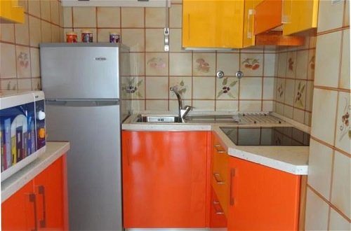 Foto 7 - Colourful Flat With Terrace and Elevator - Beahost