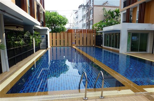 Photo 13 - 1 Double Bedroom Apartment With Swimming Pool Security and High Speed Wifi