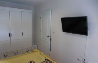 Foto 3 - 1 Double Bedroom Apartment With Swimming Pool Security and High Speed Wifi