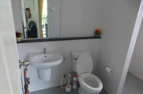 Photo 9 - 1 Double Bedroom Apartment With Swimming Pool Security and High Speed Wifi