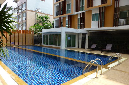 Photo 14 - 1 Double Bedroom Apartment With Swimming Pool Security and High Speed Wifi