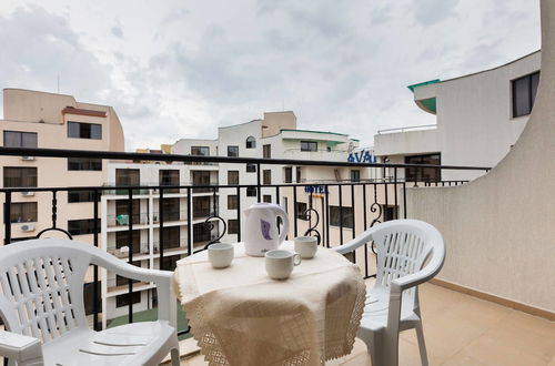 Photo 13 - Studio with Balcony & Pool View