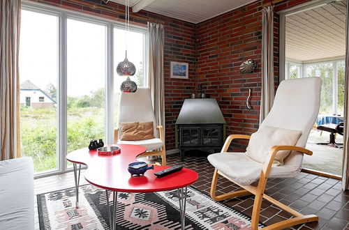 Foto 10 - Chic Holiday Home in Hvide Sande near Sea