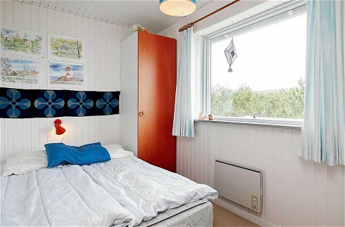 Photo 5 - Chic Holiday Home in Hvide Sande near Sea