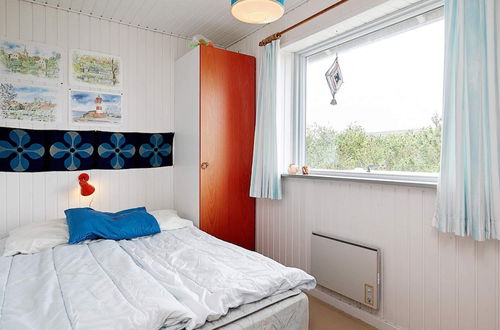 Photo 10 - Chic Holiday Home in Hvide Sande near Sea