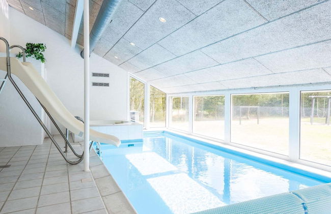 8 Person Holiday Home in Norre Nebel - Foto 3