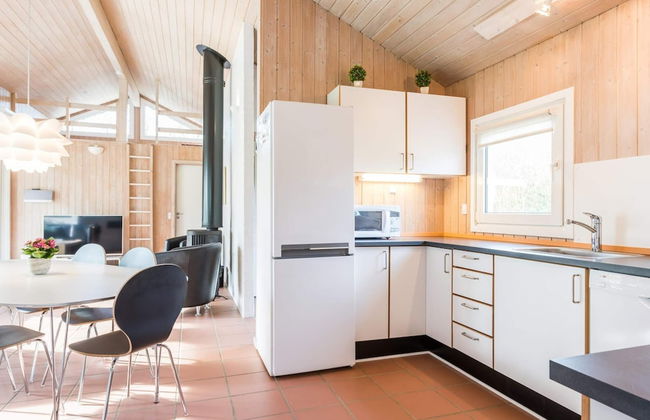 8 Person Holiday Home in Norre Nebel - Foto 28