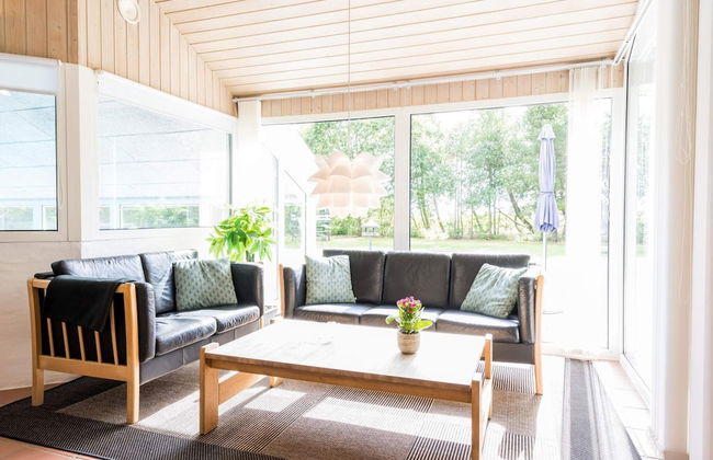 8 Person Holiday Home in Norre Nebel - Foto 14