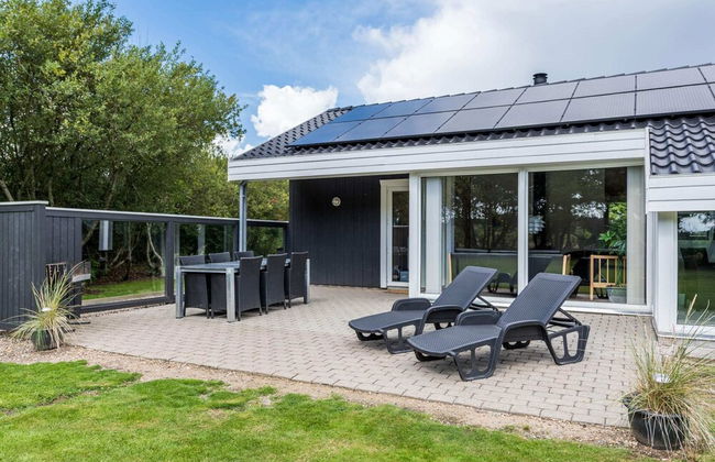 8 Person Holiday Home in Norre Nebel - Foto 35