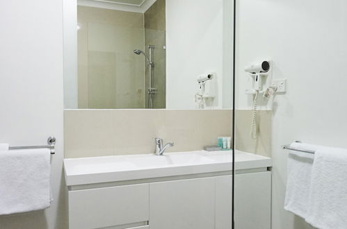 Photo 19 - Oxley Court Serviced Apartments