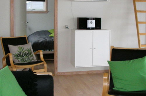 Photo 9 - 6 Person Holiday Home in Gudhjem