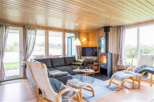 Photo 10 - 6 Person Holiday Home in Hvide Sande