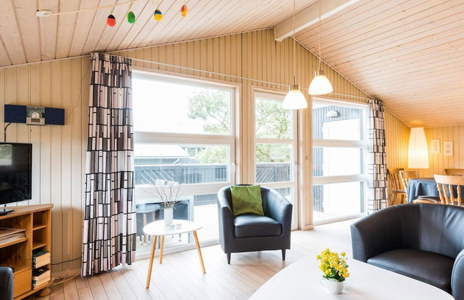 6 Person Holiday Home in Henne - Foto 8