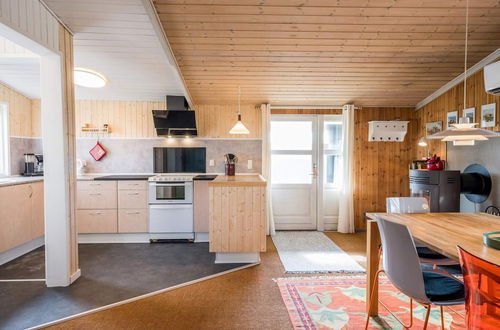 Photo 12 - 5 Person Holiday Home in Hvide Sande