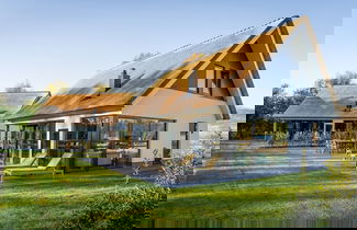 Foto 3 - Luxury Villa With Sauna Near the Beach