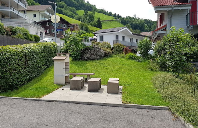 Two-bedroom Apartment for 4-5 Guests With Lake and Mountain Views - Foto 10
