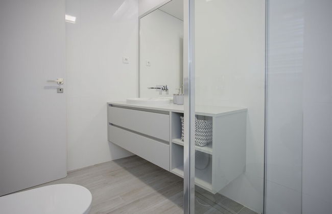 Liiiving - Luxury River View Apartment X - Photo 43
