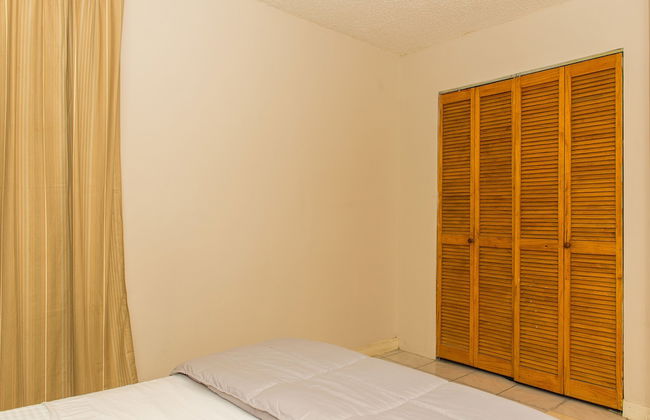 Kingston Most Centrally Located Two Bdrm - Photo 5