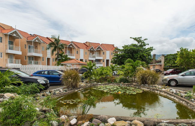 Kingston Most Centrally Located Two Bdrm - Photo 25