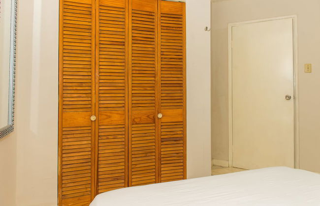 Kingston Most Centrally Located Two Bdrm - Photo 20