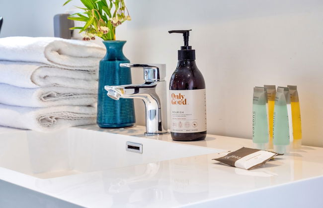 Kingsland Contemporary 2BR with Carpark - Photo 18