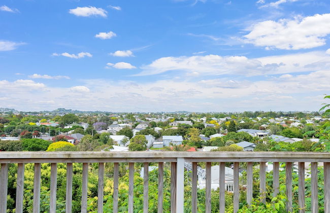 Kingsland Contemporary 2BR with Carpark - Photo 25