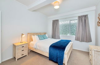 Photo 2 - Kingsland Contemporary 2BR with Carpark