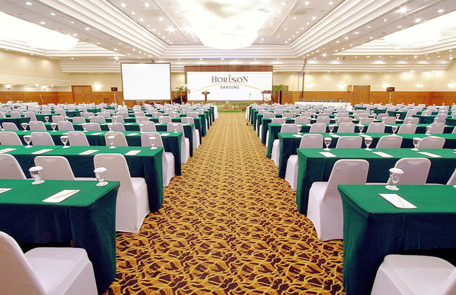 Horison Ultima Bandung - Foto 18