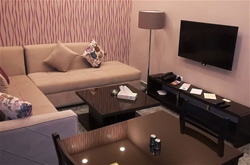 Photo 22 - Shams al weibdeh hotel apartment