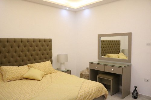 Foto 11 - Amazing one Bedroom Apartment in Amman, Elwebdah 5