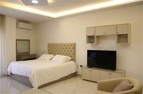 Foto 10 - Amazing one Bedroom Apartment in Amman, Elwebdah 5