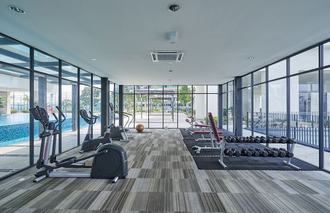OYO Home 44001 Elegant Studio Setia Alam Trefoil - Foto 16