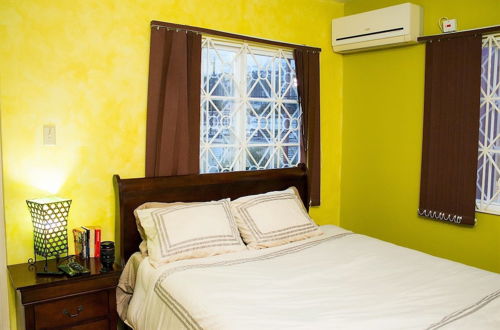 Photo 2 - New Kingston Guest Apt at The Stadium