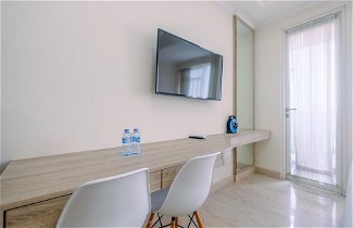 Foto 3 - Warm and Cozy Studio Room at Menteng Park Apartment