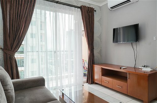Photo 9 - Comfy 2BR Apartment at City Home MOI Kelapa Gading