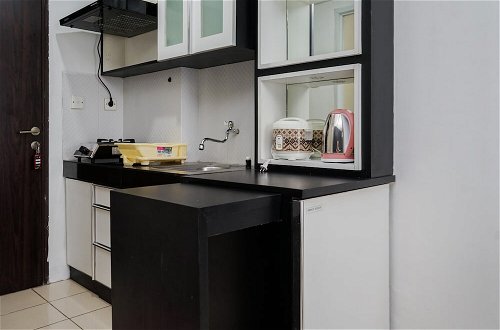 Photo 5 - Simply Monochrome And Minimalist Studio At Serpong Greenview Apartment