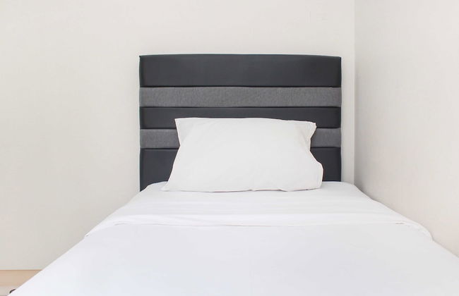 Comfort Living 2Br At Springlake Summarecon Bekasi Apartment - Photo 4