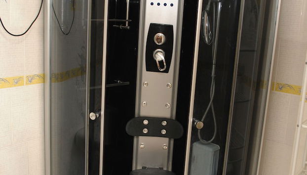 Dusche im Bad