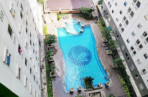 Foto 34 - Pool View Apartment Green Pramuka