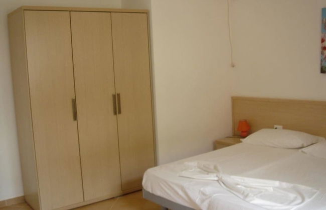 Aparthotel Ponta Preta - Photo 3