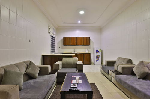 Photo 15 - OYO 209 Mayar International Furnished 2