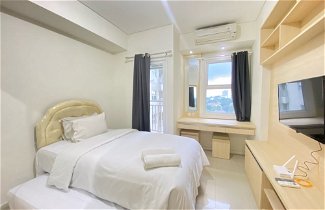 Foto 2 - Classy Chic Studio Room At Apartment Parahyangan Residence Bandung