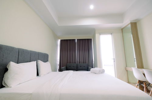 Photo 1 - Cozy Studio Menteng Park Apartment