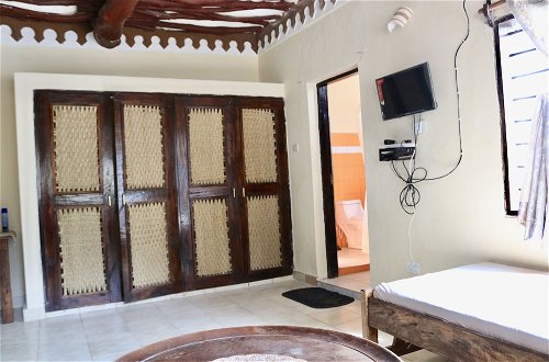 Foto 5 - Room in Guest Room - A Wonderful Beach Property in Diani Beach Kenya.a Dream Holiday Place