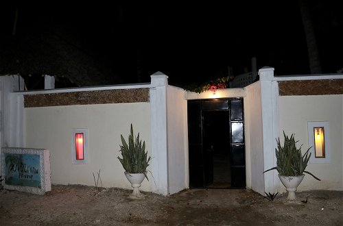 Foto 13 - Room in Guest Room - A Wonderful Beach Property in Diani Beach Kenya.a Dream Holiday Place