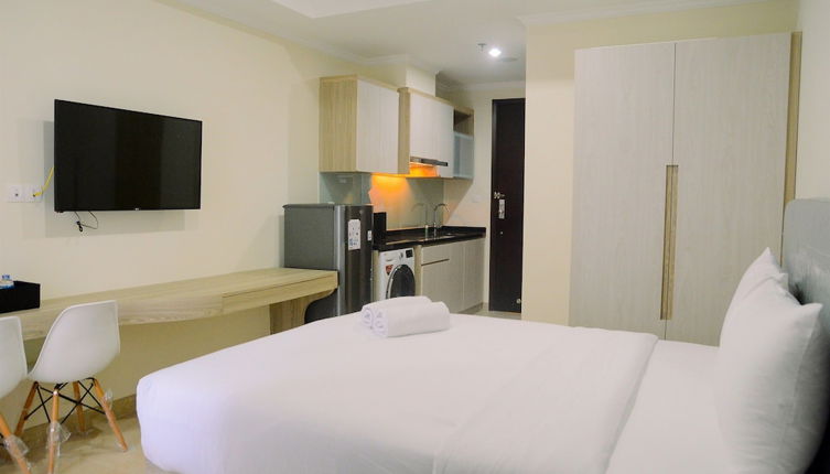 Photo 1 - Spacious Studio Menteng Park Apartment