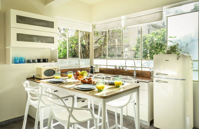Serene Retreat with Lush Garden by Sea N Rent - Foto 8